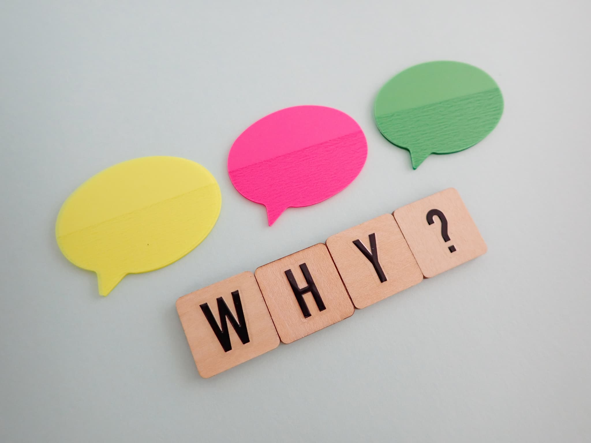 インプラントが高額な理由を考えるイメージ