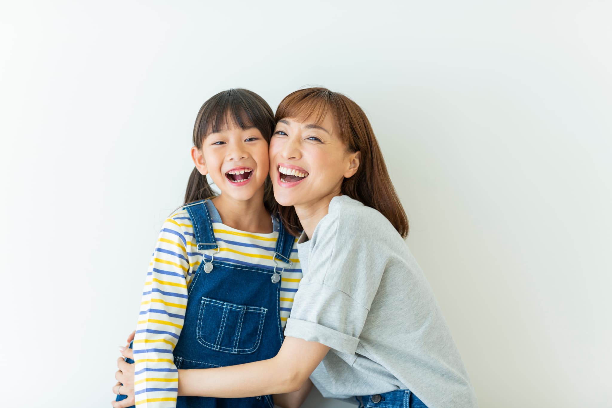 子どもの歯ぎしりが治って笑顔の親子